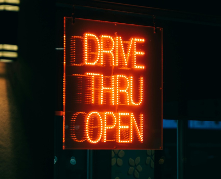 Why You Eat Junk Food Even When You Don’t Want to - Erik Mclean, Pexels Free Use